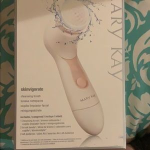 Mary Kay cleansing brush
